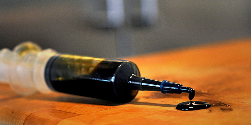 cannabisoil 1 Cannabis 101: What Are Cannabis Oil, Shatter, And Wax Extracts?