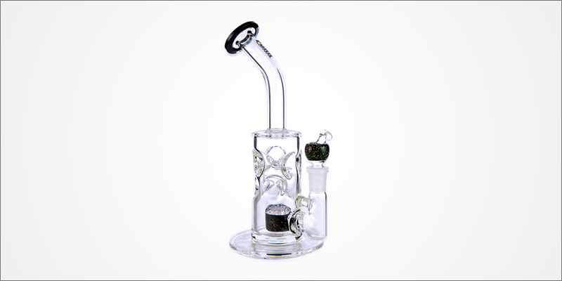 pipes 2 Bongs VS Pipes: Which Is The Best Option For New Smokers?