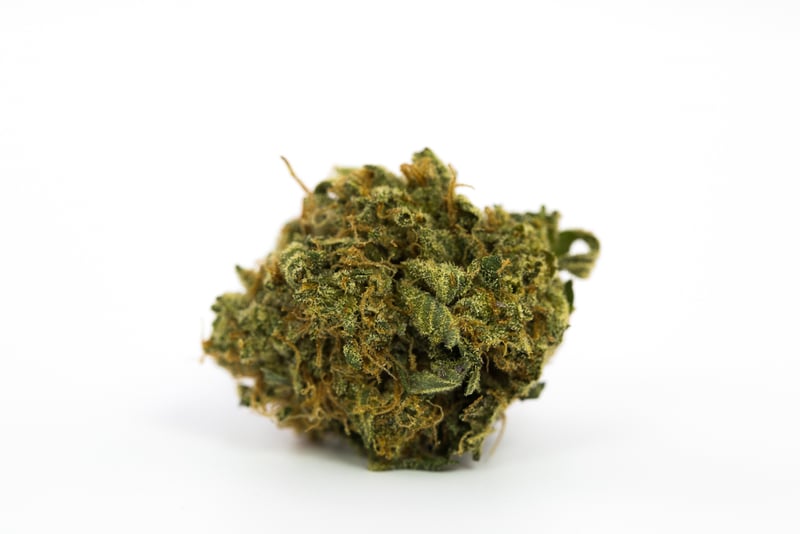 Bubba Kush 1 10 Best Strains to Serve at Your Weed Wedding