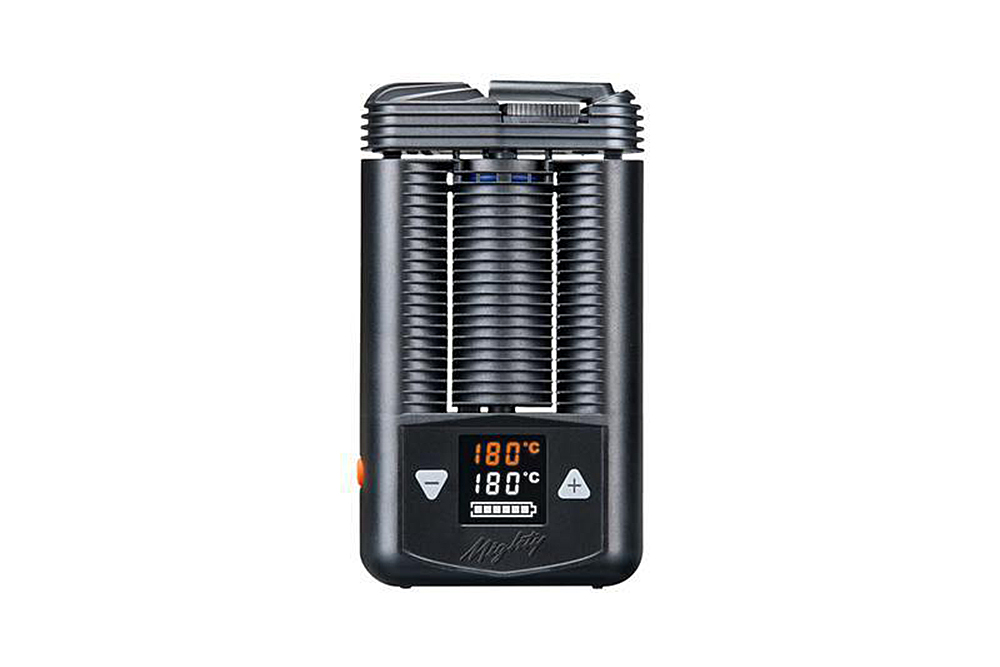 Need To Catch A Quick Charge On The Road? Here Are The 4 Best Vaporizers You Can Charge In Your Car